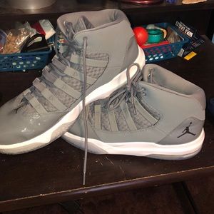 Jordan Aura basketball shoes size 12